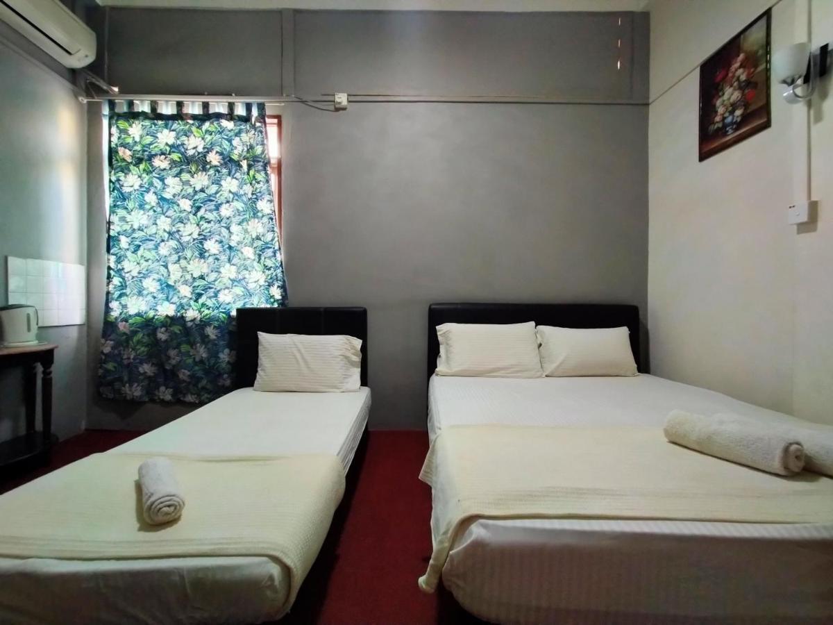 Spot On 89994 Rz Gold Hotel Kuala Kerai Esterno foto